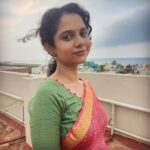 Namita Krishnamurthy Instagram - Repurposing look tests into Instagram content Beautiful studs from @atiracreations #awinisawin #curly #everythingiscontent #nomakeupday #sareeday
