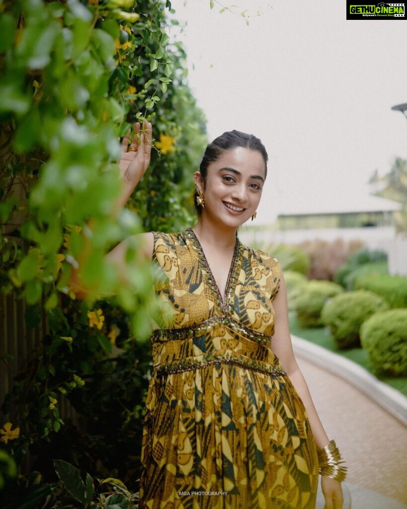 Namitha Pramod Instagram - I hide you in my eyes ♥️ 📸: @merin__georg Styled by : @rashmimuraleedharan Wearing: @klumbyprajinajaanaki