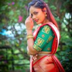 Nandita Swetha Instagram - Feeling the bride in me🤪🤪🤪 #saree from @anvitha_collections #photography @naveen_photography_official #makeup n hair @sarika_briadal_makeup_artist . #saree #traditional #clicks