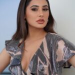 Nargis Fakhir Instagram - “A smile is the best makeup any girl can wear.” -Marilyn Monroe . . . ⭐️❤️😃 Hair @aamirnaveedhair Makeup @mariemzaltni Manager @mahakbrahmawar Doha, Qatar