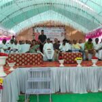 Navaneet Kaur Instagram - अमरावती जिल्ह्यातील प्रत्येक नागरिकाला उच्च दर्जाच्या शासकीय आरोग्य सेवा निःशुल्क मिळाव्या यासाठी कटिबध्द, अथक प्रयत्नाने मंजूर झालेल्या अंजनगाव सुर्जी येथील 23 कोटी रुपये किमतीच्या 50 बेड क्षमतेच्या उपजिल्हा रुग्णालयाचे भूमिपूजन थाटात संपन्न प्रधानमंत्री विकास कार्यक्रम(PMJVK) अंतर्गत केंद्रीय आरोग्य मंत्री श्री मनसुख मांडविया,मुख्यमंत्री श्री एकनाथजी शिंदे,उपमुख्यमंत्री श्री देवेंद्र जी फडणवीस,आरोग्यमंत्री श्री तानाजी सावंत यांच्या विशेष सहकार्याने व यशस्वी पाठपुराव्याने मंजूर झालेल्या या रुग्णालयात आरोग्यविषयक सर्व सोयीसुविधा,अत्याधुनिक यंत्रसामग्री,एक्स रे,सोनोग्राफी,सुसज्ज ऑपरेशन थिएटर,विविध तपासण्या,आकस्मिक रुग्ण कक्ष,आदी सर्व बाबी राहतील,ज्यामुळे आता अंजनगाव सर्जी तालुक्यातील रुग्णांना अमरावती जाण्याची गरज पडणार नाही