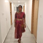 Navya Nair Instagram - First one candid ... then pose pose🤣🤣