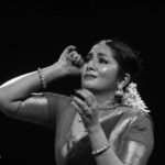 Navya Nair Instagram - Pics from recent show at trivandrum ... @regattatvm at 50 . Thank you Regatta Girija teacher .. Pic by @rajesh_uddiran.. Vocal @bhagya_92 Mridangam @prabaljithkb Veena @dharma_theerthan Nattuvangam @kalamandalamkarthika Flute @vinodchandramenon Make up @rajeev #performers #bharatanatyam #stage #lovefordance #tanjavurbani #happiness