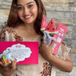 Neelima Rani Instagram - It's that time of the year ☺️ when we eagerly look forward to expressing our heartfelt feelings, blessings, wishes and appreciation for our near and dear ones via gifts 🎁 This #Diwali, I feel elated that I have chosen 'Special Moments - Diwali Gift Box' from Zubi - The Fun Candy 🍭 🔺Zubi *Candies* 🍭 are enriched with Immunity Boosting *'VITAMIN C'* 🔺Proudly Handmade with *Love in INDIA* 😊 🔺It's a premium gift box that comes at an affordable price of RS - 599-/ only. Please check it out for yourself and share the joy of diwali with your loved ones with these sweet candies. Munh Meetha Karna! You can shop them on Amazon - https://amzn.to/3CNHzIr Link to Buy them Available on My Bio. #zubidiwali