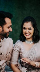 Neetha Ashok Instagram - Engagement edition:1 🙈 
Introducing the love of my life to my insta Fam 😬🙈 blessed to have found you❤️

Planning for this last moment engagement was so much fun 🤩 

Pc @pixel_stream 
Accessories @beadedtreasuresjewelry 
Blouse by @rishi_designs11 
Mua @shefali_ballal