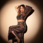 Neha Bhasin Instagram - She who leaves a trail of glitter is never forgotten ✨️ My golden Ensemble for a performance in Delhi.. Let the shine not burn your eyes 🌟🌟 Shot and edited by @himanshusharmaphotographyy Make up @makeoverby_anna Hair @hairstylistguddi.s Outfit custom made by @thesource_buyorborrow #Nehabhasin #fashiondiaries #euphoriamakeup #goldoutfit #discovibes #discoinspired