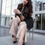 Neha Dhupia Instagram - Ab mid riff shots ke liye throwback ki zaroorat nahi padegi … woh wali khushi … #iykyk 😛😍 . . . . . . . @nike @louboutinworld @ayeshakhanna20 @vibhagusain @thakkerrishi @siddhantnarayan @kapilcharaniya @riseindia