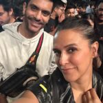 Neha Dhupia Instagram - #Doyouknow … this is the song my love @angadbedi serenaded me with … over 4 and a half years later this is us in the fan pit of a rock concert dancing to the same tunes and loving every bit of it … #datenight done right @diljitdosanjh thank you for being a part of our love story #dosanjawala ♥️🕺🏿 Jio World Garden