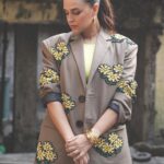 Neha Dhupia Instagram - Sharing new location … living in oversized blazers for life 🤪😍 . . . . . . . . Favs #ootd Jacket : @dhruvkapoor Jewelry : @shoplune Styled by : @ayeshakhanna20 Muah : @vibhagusain @artistpoonamsolanki Images : @kapilcharaniya Managed by : @thakkerrishi