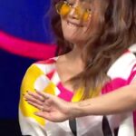 Neha Kakkar Instagram - Neha Kakkar is ready to set Idol on fire this weekend! Are you excited for this episode? Dekhiye inhe Indian Idol 13 ke #IdolRomanceSpecial episode mein! This Sat-Sun raat 8 baje, sirf #SonyEntertainmentTelevision par! @fremantleindia @nehakakkar @vishaldadlani @realhimesh @ishivam.pro @rishisinghmusic @chiragkotwal @navdeepwadali_official @thesenjutidas @deboshmita_r @bidiptachakraborty_ @real.sonakshi #IndianIdol #IndianIdol13 #KalaChashma