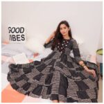 Neha Saxena Instagram – The real joy of dressing is wearing ethnic// this classy piece by @kevaclothing reflects sheer comfort >>
.
.
.
.
 
#fashion #ethnic