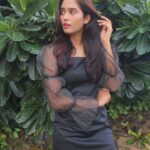 Neha Saxena Instagram – In love with this black dress with dramatic sleeves by @lepiton_fashion // 
Check out their collection on www.lepiton.com for some amazing stuff💁🏻‍♀️🌼