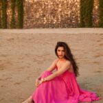 Nidhi Shah Instagram - Always a sunset girl ✨🍁