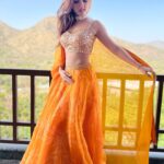 Nidhi Shah Instagram - This colour is everything 🧡 . . Wearing- @arpitamehtaofficial Udaipur - The City of Lakes