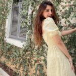 Nidhi Shah Instagram - Cover me in sunshine 🌼