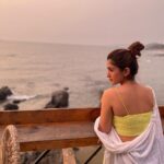 Nidhi Shah Instagram - These are the golden days ✨🏝