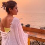 Nidhi Shah Instagram - These are the golden days ✨🏝
