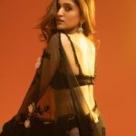 Nidhi Shah Instagram - Ita 2022 Jewerally- @anmoljewellers @azotiique 📸 - @willhazell Hairby - @hairstoriesbyrishikaa