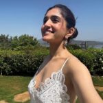 Nidhi Shah Instagram - Gliding through the warmth of the morning Sun 🤍🤍 . . . . #insta #pictures #white #instafashion #vacation #morning #sunshine🌞 #instadaily #bestoftheday