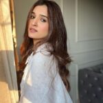Nidhi Shah Instagram - at least we are under the same sky 🍁