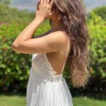 Nidhi Shah Instagram - Gliding through the warmth of the morning Sun 🤍🤍 . . . . #insta #pictures #white #instafashion #vacation #morning #sunshine🌞 #instadaily #bestoftheday