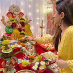Nidhi Shah Instagram - Happy Ganesh Ustav to all of you ✨ Take time out to spend time with your loved ones during these festivities. May Bappa shower everyone with his blessings. 🙏 ganpati bappa morya 😍