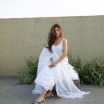 Nidhi Shah Instagram - For the love of white 🤍 . . . Wearing - @tilohri.india 📸 - @theguywithacanon