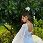 Nidhi Shah Instagram - For the love of white 🤍 . . . Wearing - @tilohri.india 📸 - @theguywithacanon