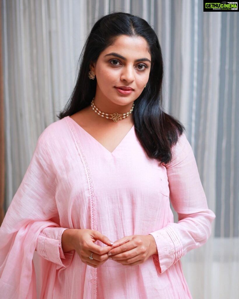 Nikhila Vimal Instagram - Keep a little fire burning; however small,however hidden 💕 #followyoursoul @zuleiha_by_shehazeen @femy_antony__ @pranavraaaj @silver_andsalt @arjun_vasudevs