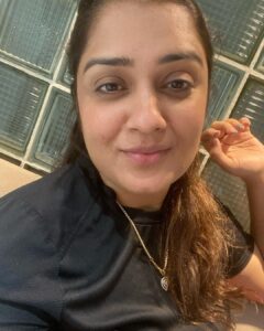 Nikita Thukral Instagram - Post workout goal. Time to get back in shape count down begins. 😍🤣💛