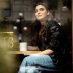 Nimrat Khaira Instagram - JODI ❤️ @diljitdosanjh Movie will be in cinemas on 5th May 🌸