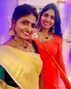 Niranjani Ahathian Instagram - 💛❤️!!
We missed u @itsvg girl😘
@niranjani_ahathian
Blouse @annamstudio ❤️
Kani’s makeup and hair @dhanam_makeover 😍