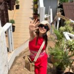 Niti Taylor Instagram - Here comes the sun🌼👒 #vacation #bebacknever#goa #besttrip #sun #vacationstateofmind #tanned#vacay
