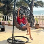 Niti Taylor Instagram - Here comes the sun🌼👒 #vacation #bebacknever#goa #besttrip #sun #vacationstateofmind #tanned#vacay