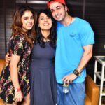 Niti Taylor Instagram - Memories with the right people will always remain priceless♥️🥰 @tuhinaavohra @meherzanmazda Random plans are always crazy 😜 #aboutfridaynight