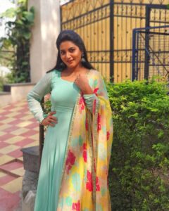 Pallavi Ramisetty Instagram - Wearing this beautiful outfit for 'Etv Lucky Chance'

@ethnicdesigners8 

#gameshow #etv #attarintikidarediteam #happysunday #december
