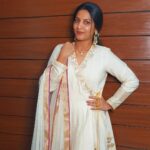 Pallavi Ramisetty Instagram - Wishing u all a very happy and prosperous new year 2021😊 Outfit : @Sivas_wardrobe Thnkq krishnagaru for this outfit