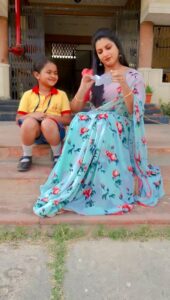 Pallavi Ramisetty Instagram - @aaradhya.n.chandra 🤣🤣
Chorry cutiee 😘😘

#funnyreel #pallaviramisettyofficial #aaradhya 🤣