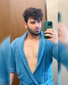 Paras Chhabra Instagram - 😌👀

#paraschhabra #parasarmy