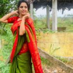 Pavani Reddy Instagram - ❤️❤️❤️ Beautiful saree by : @zariculture 🥰 PC : @anu_anushachowdary #beautiful #saree #nature #love #smile #traditional