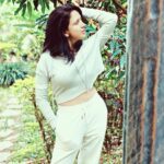 Pavani Reddy Instagram - 😍🌴🍀☘️❤️😍 PC : @anu_anushachowdary 🥰 #nature #love #peace #happy #me #laugh #fun #fashion #style #traveldiaries #trip #soul