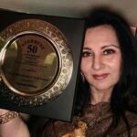 Poonam Dhillon Instagram - #stardust50anniversary a evening of Awards & appreciation. Congratulations to the trendsetting @stardustmagazineindia for completing 50 years!