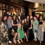 Poonam Dhillon Instagram - Party mood!! 🥰💕🎁🎊🎉🎈Good to catch up with so many Dear Friends. Happy Birthday @sammirshah @moranialy . Lovely party !!
