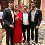Poonam Dhillon Instagram - My sisters @rishmapai & brother in law @hrishikeshpai_bloomivf Party for her Lovely Daughter @apai314 & son in law @raviparikh2 was the party of the year!!! Real rocking - music / dances & best part was all friends who made it from far and near !! Loved it 🥰 The St. Regis Mumbai