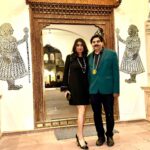 Poonam Dhillon Instagram - Happy Anniversary to my Dearest Sister & Brother in Law @rishmapai @doctorhrishikeshpai . May All the Happiness, Love & togetherness always be with you flavored by Success, Prosperity, Friendship, Peace & great Achievements . Love you Both !!! #happyanniversary #togetherness #peaceandlove #familyfirst #godbless ❤️🎉🥰💕👩‍❤️‍👨