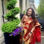 Poonam Dhillon Instagram - Feeling very Indian in UK . Love Sarees & specially at UK Asian film Festival where I represent Indian Films with pride. BFI Southbank