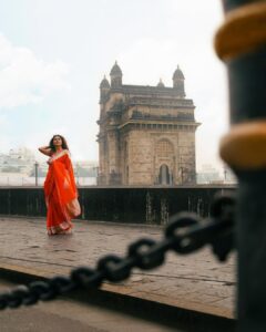 Poornima Indrajith Instagram - 🧡
@pranaahbypoornimaindrajith @2darrshu @silaan_01
 @shukran.in @labfour13 
#india #gatewayofindia #benaresisbypranaah #pranaahupcycled #upcycledfashion
