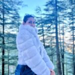 Pragya Jaiswal Instagram - Strawberry trail at Wildflower 🍓🌲❄️ Outfit - @ikichic_official @zabellaofficial Styled By - @anshikaav Team - @roshiijain Styling Intern - @bhatia_tanisha
