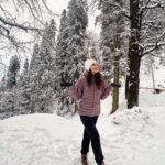 Pragya Jaiswal Instagram - Exactly how I wanted to spend my birthday weekend - In snow ❄️🤍 Woke up this morning to the magical first snowfall of the season & I cudnt have asked for more 🥹💫💝 #WhiteBirthday #Magical #BestBirthday Wildflower Hall, An Oberoi Resort