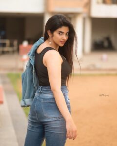 Pragya Nagra Instagram - Knock knock. Who’s there? The weekend vibes🔥🔥🔥

PC @sathyaphotography3 🥰❤️

#telugugirls #telugumemes #teluguammayi #teluguactress #tamilgirls #telugugirl #telugucinema #teluguboys #keralagirls #tollywood #biggbosstelugu #telugureels #trending #hyderabad #micset #telugustatus #teluguhot #tamilgirl #tamilponnu #telugumovies #telugusongs #maheshbabu #telugupeople #vijaydevarakonda #telugubgm #bollywood #alluarjun #teluguwhatsappstatus #samantha #tamilheroine